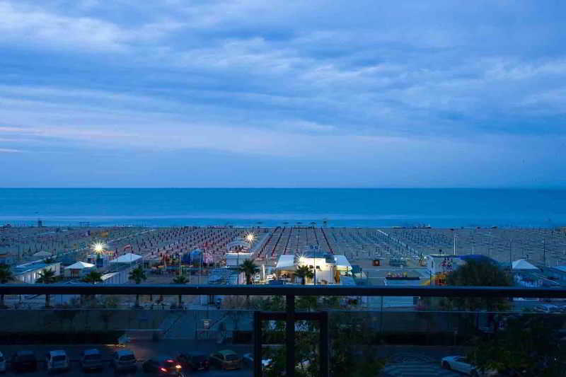 Ferretti Beach Hotel Rimini Exteriér fotografie